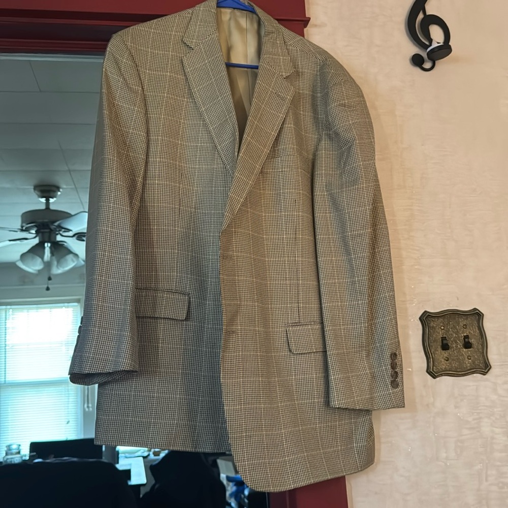 Suit jacket worn once 42L